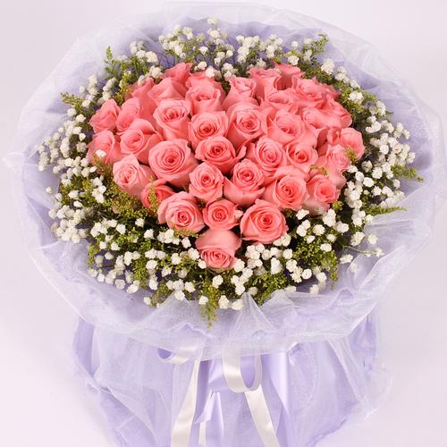 9朵红色鲜花花束寓意什么(9朵红玫瑰花代表的含义)-第4张图片-花花知道网 9朵红色鲜花花束寓意什么(9朵红玫瑰花代表的含义)-第4张图片-花花知道网